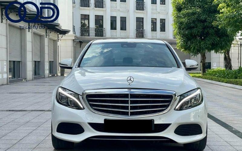 cho thuê xe hạng sang tự lái quận 6